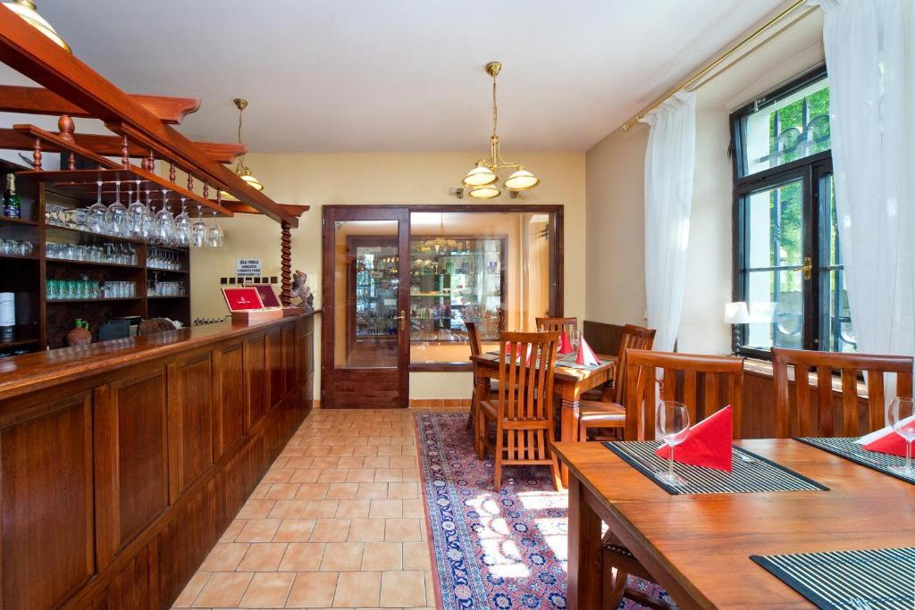 Hotel U Ruze Kutná Hora Zewnętrze zdjęcie
